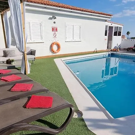 Lovely 4-bed With Ocean Views In Sueno Azul Villa