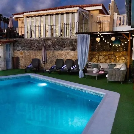 Lovely 4-bed With Ocean Views In Sueno Azul *