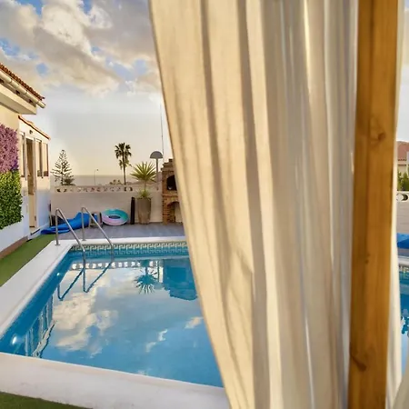 Lovely 4-bed With Ocean Views In Sueno Azul * Callao Salvaje