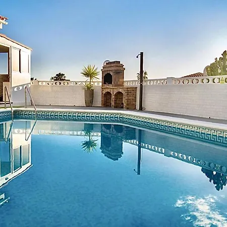 Lovely 4-bed With Ocean Views In Sueno Azul Villa